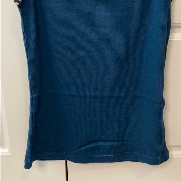 BCBG sequin trim blue tank top small - Picture 3 of 9